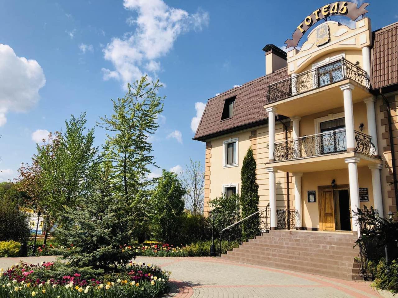 彼得罗夫斯基布罗瓦尔酒店 布罗伐利 外观 照片